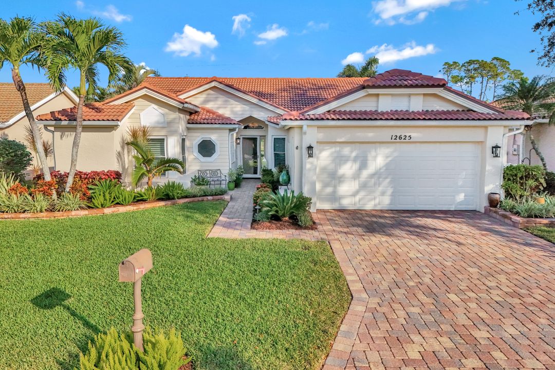 12625 Hunters Ridge Dr, Bonita Springs, FL 34135