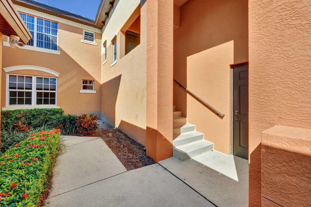 21700 Southern Hills Dr  #203, Estero, FL 33928