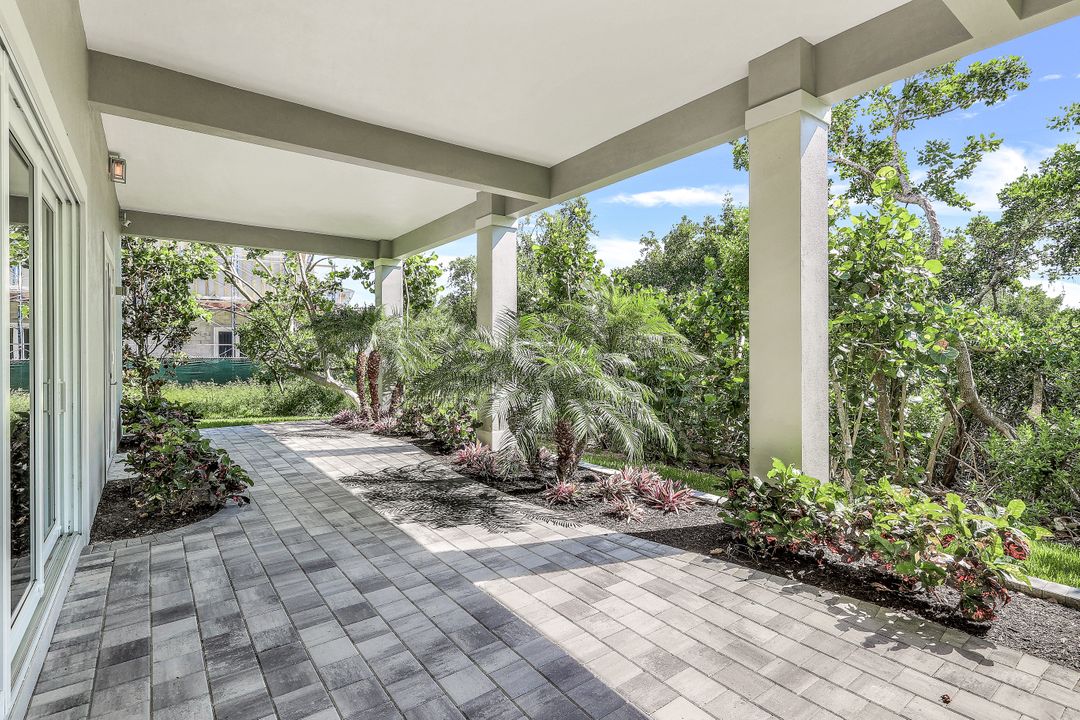 700 Waterside Dr, Marco Island, FL 34145