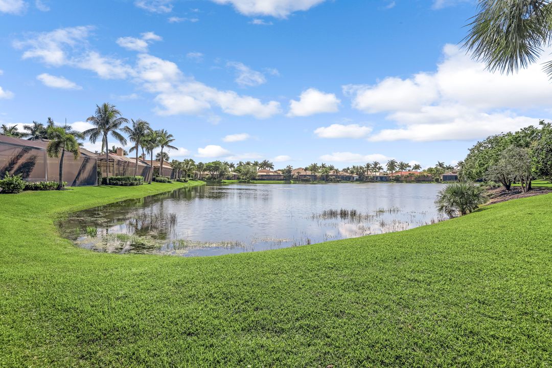 10700 Glen Lakes Dr, Estero, FL 34135