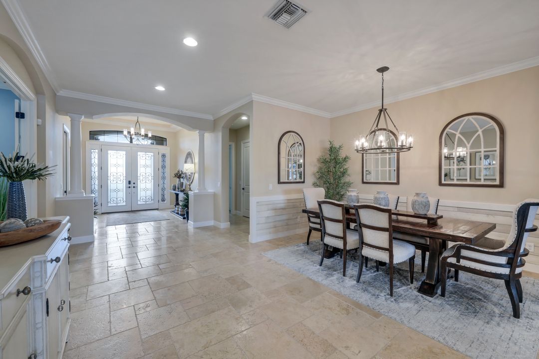 9484 Livorno Ct, Naples, FL 34119