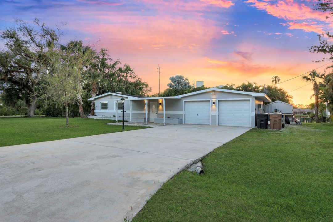 2255 Randolph Dr, Fort Myers, FL 33905