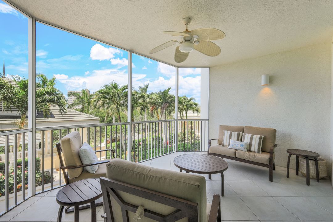 315 Dunes Blvd #204, Naples, FL 34110