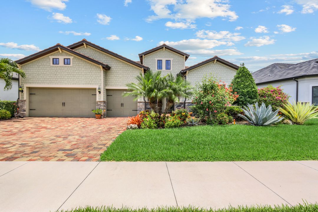 9335 Surfbird Ct, Naples, FL 34120