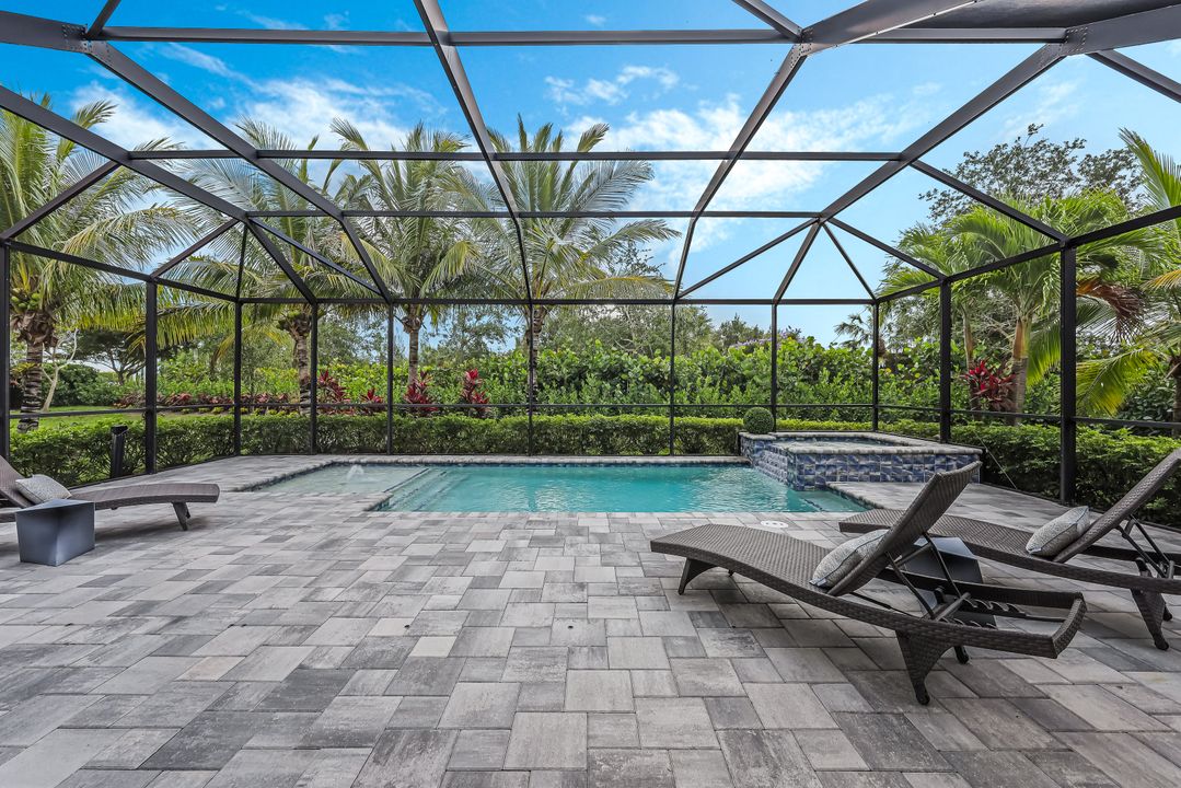 9630 Campanile Cir, Naples, FL 34114