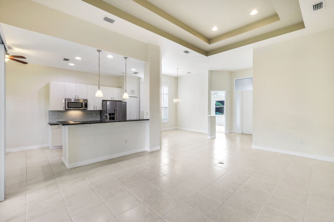 3184 Sundance Cir, Naples, FL 34109