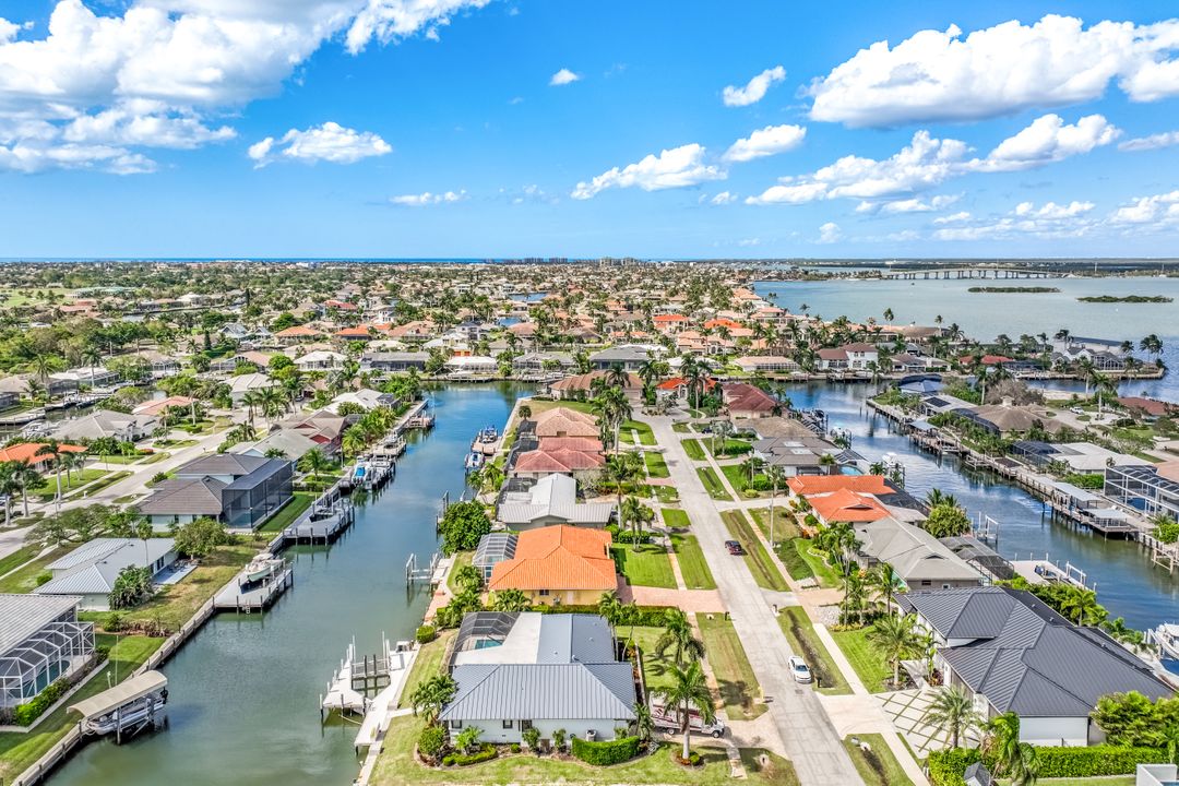 326 Rockhill Ct, Marco Island, FL 34145