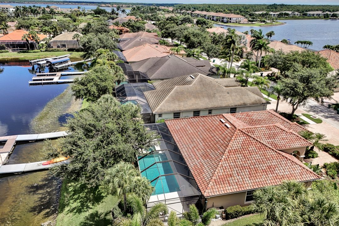 8776 Hideaway Harbor Ct, Naples, FL 34120