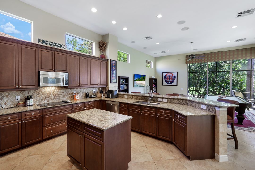 28576 Via D Arezzo Dr, Bonita Springs, FL 34135