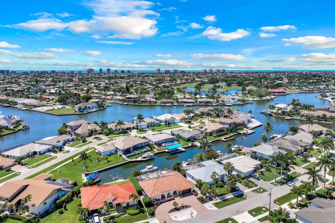 212 Seahorse Ct, Marco Island, FL 34145