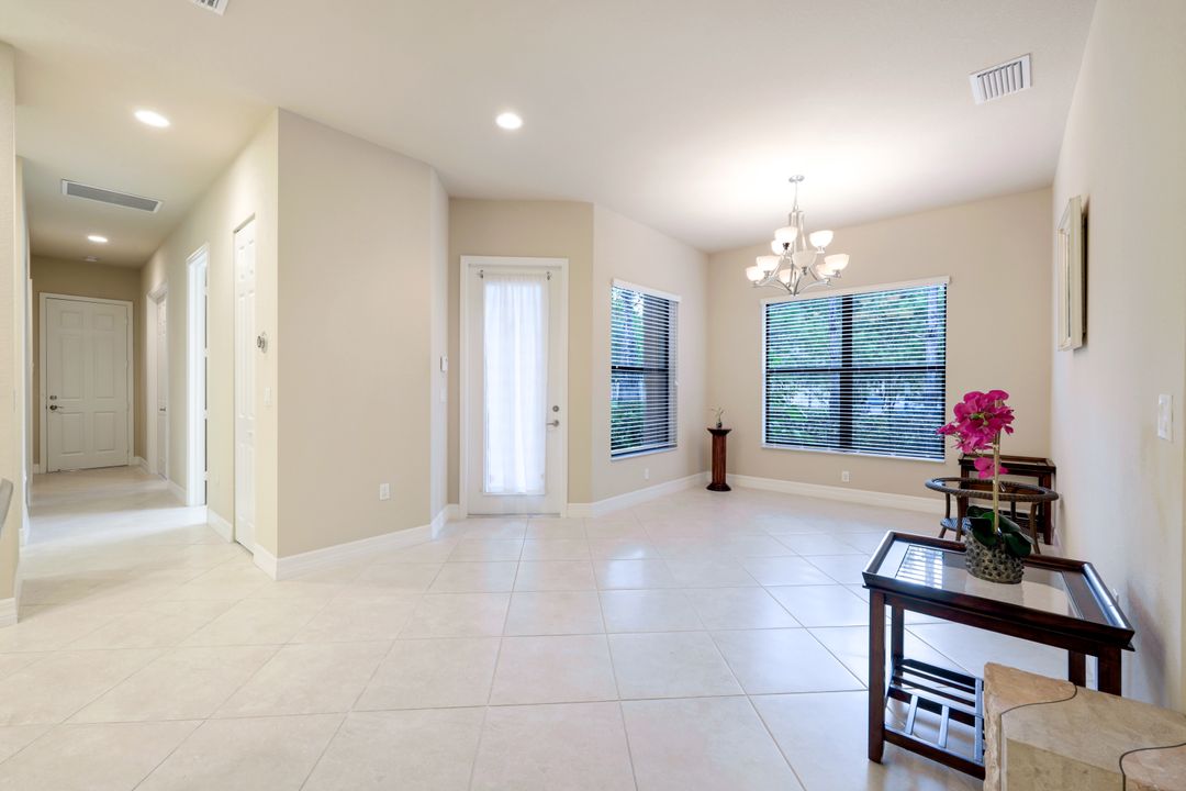 13314 Silktail Dr, Naples, FL 34109