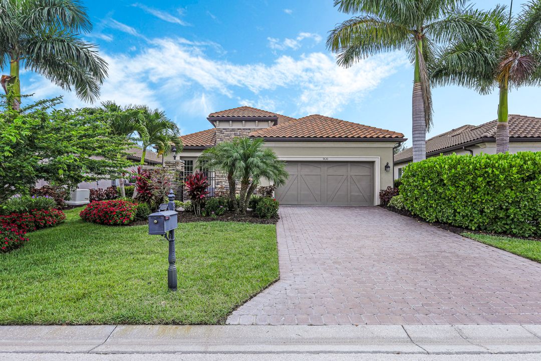 9630 Campanile Cir, Naples, FL 34114