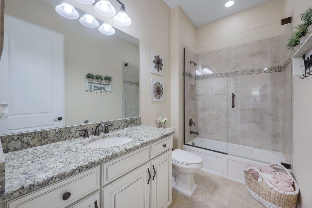 9484 Livorno Ct, Naples, FL 34119