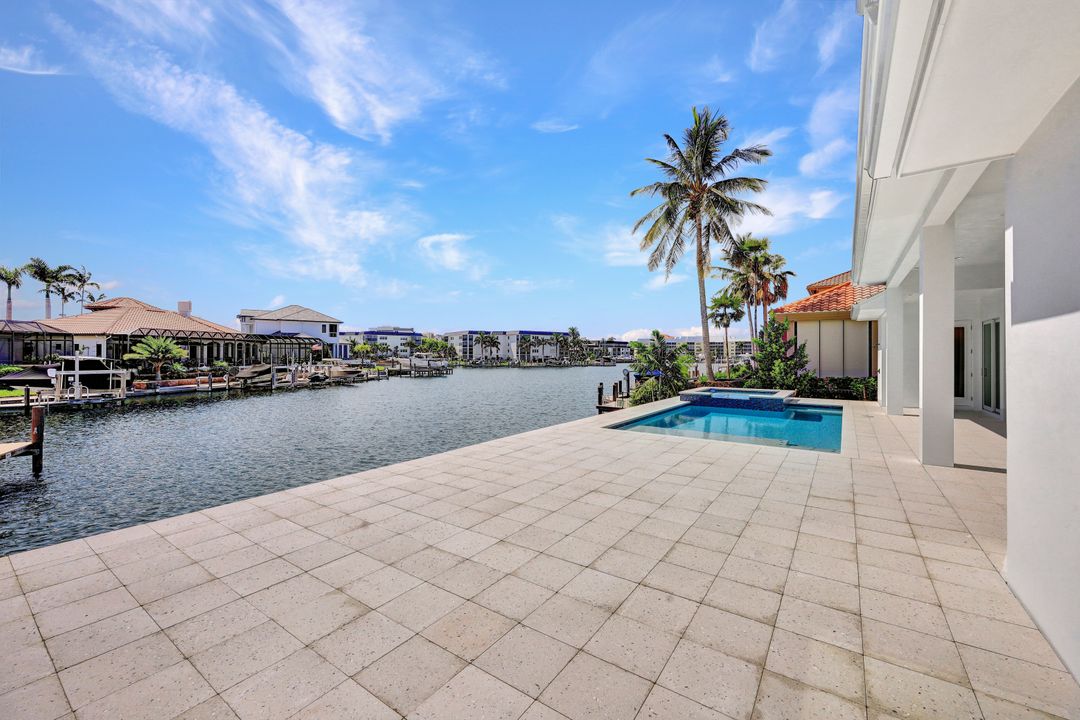 825 Swan Dr, Marco Island, FL 34145