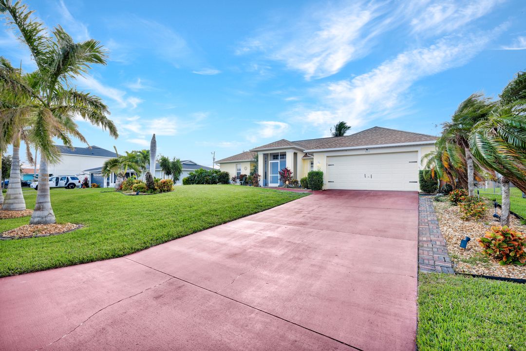 900 SW 28th Terrace, Cape Coral, FL 33914