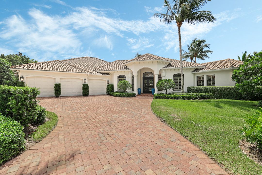 7722 Trent Ct, Naples, FL 34113