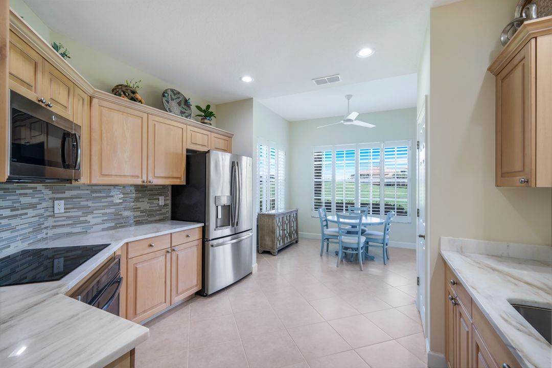 2355 Mont Claire Dr #101, Naples, FL 34109