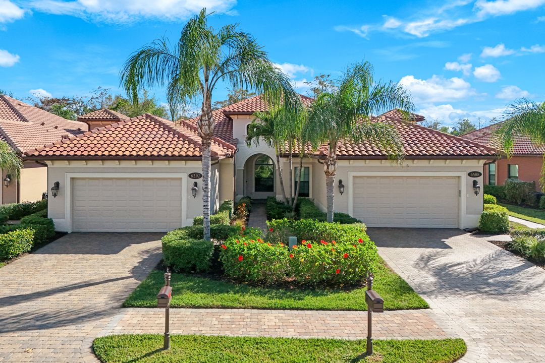 6592 Roma Way, Naples, FL 34113