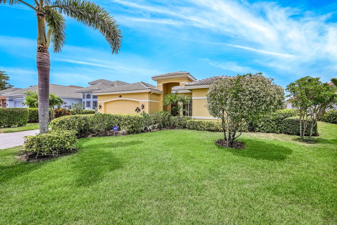 28638 Highgate Dr, Bonita Springs, FL 34135