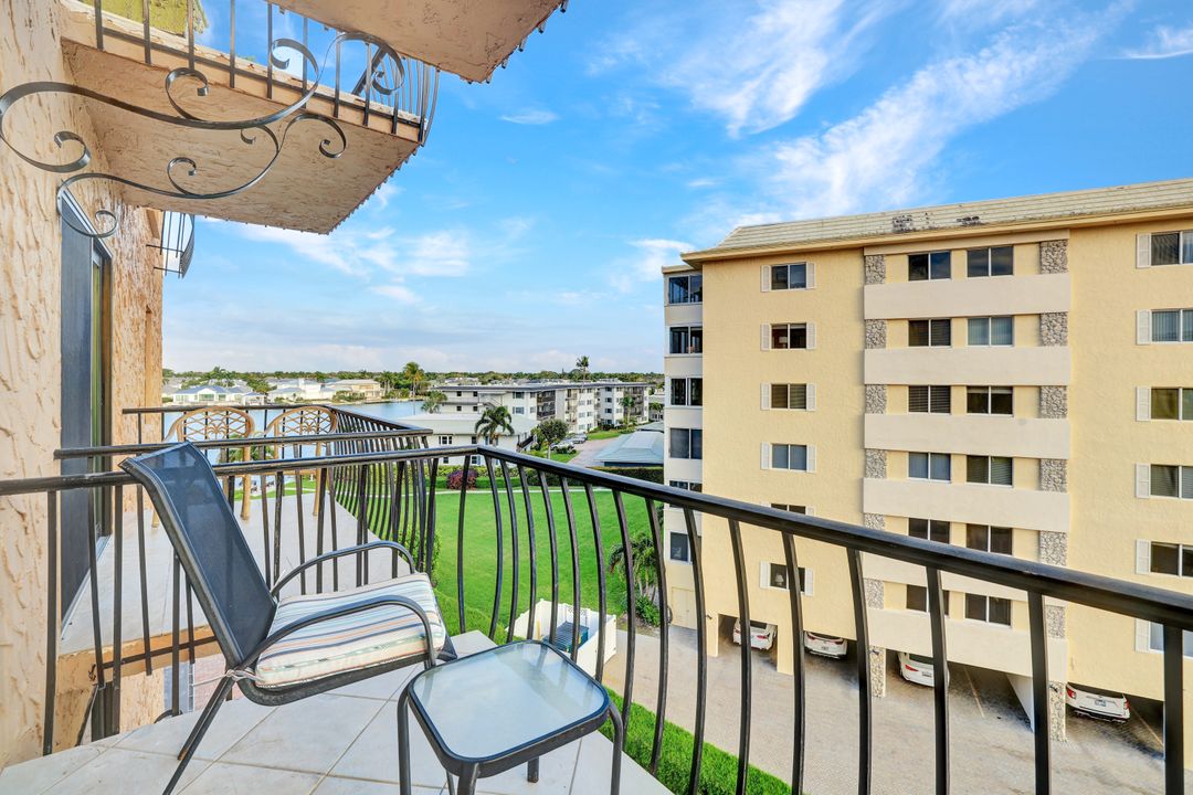 3430 Gulf Shore Blvd N #5F, Naples, FL 34103