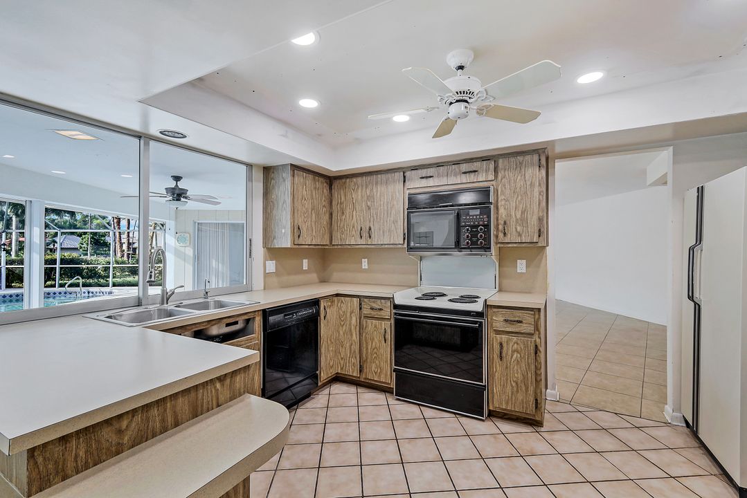 13881 Pine Villa Ln, Fort Myers, FL 33912