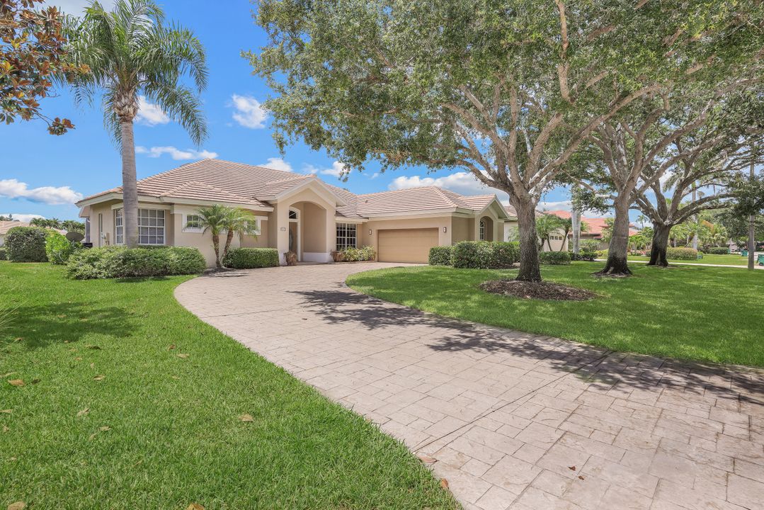 8931 Lely Island Cir, Naples, FL 34113