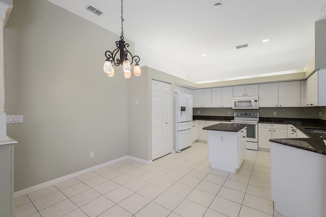 10221 Cape Roman Rd #102, Bonita Springs, FL 34135