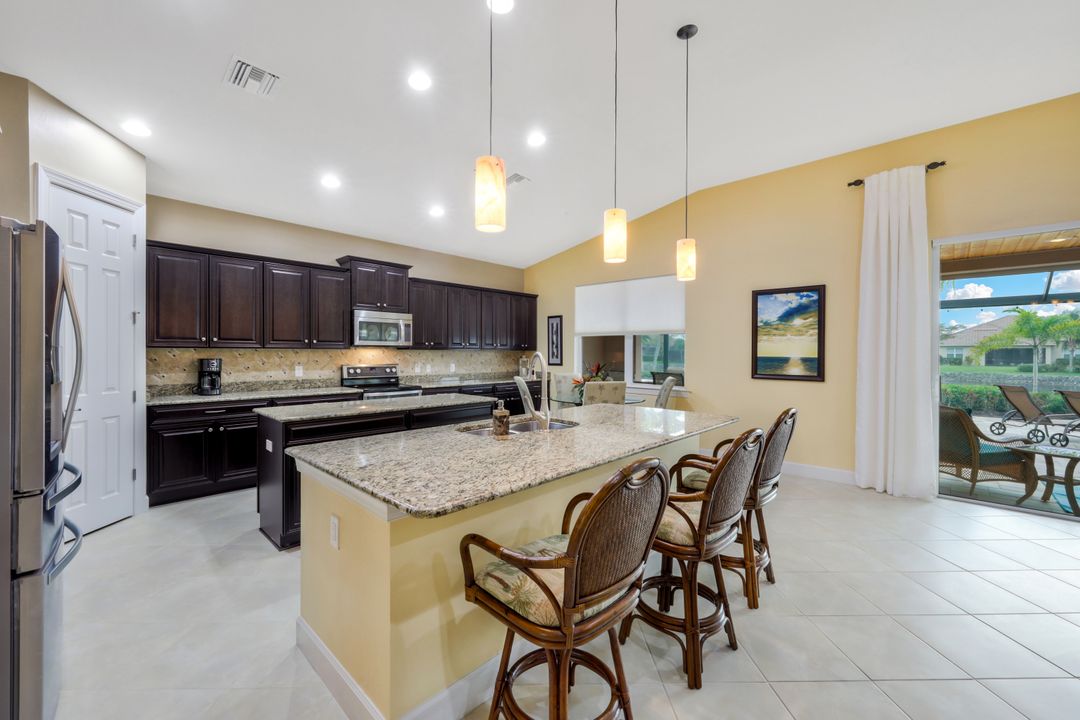 9225 Gypsum Way, Naples, FL 34120