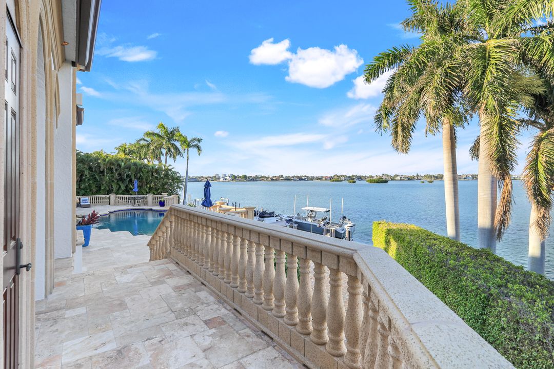 820 S Barfield Dr, Marco Island, FL 34145