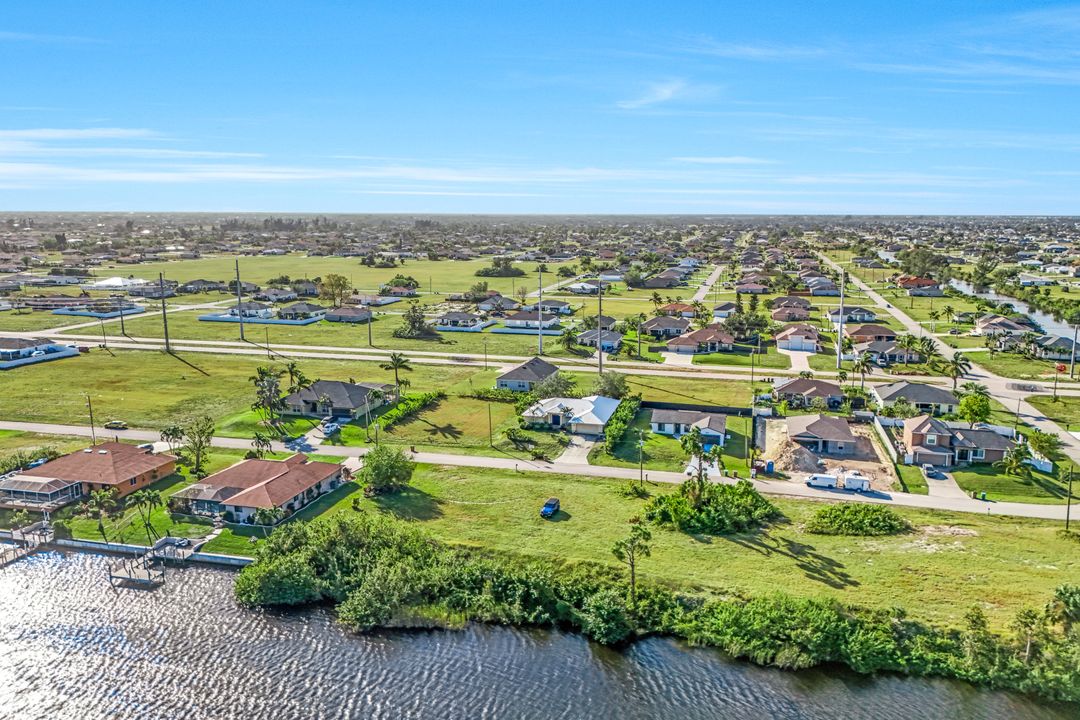 521 NW 24th Terrace, Cape Coral, FL 33993