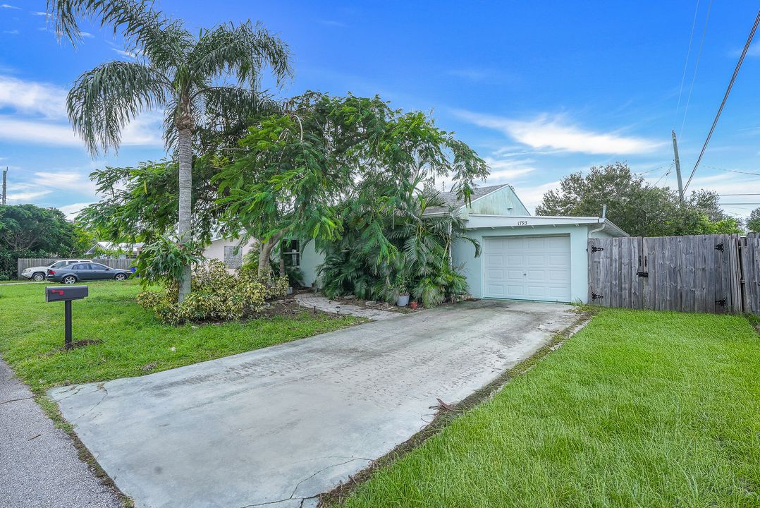 1793 NE 23rd Dr, Jensen Beach, FL 34957