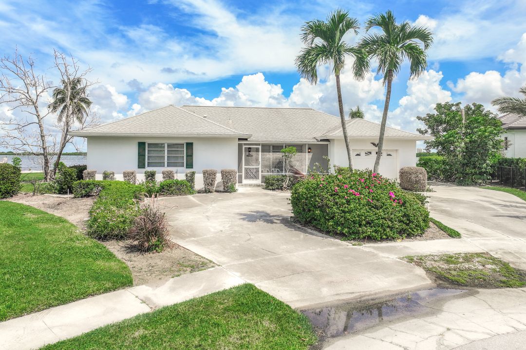 980 Iris Ct, Marco Island, FL 34145