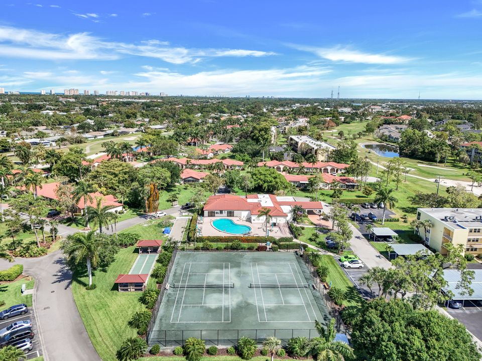 1083 Forest Lakes Dr #307, Naples, FL 34105