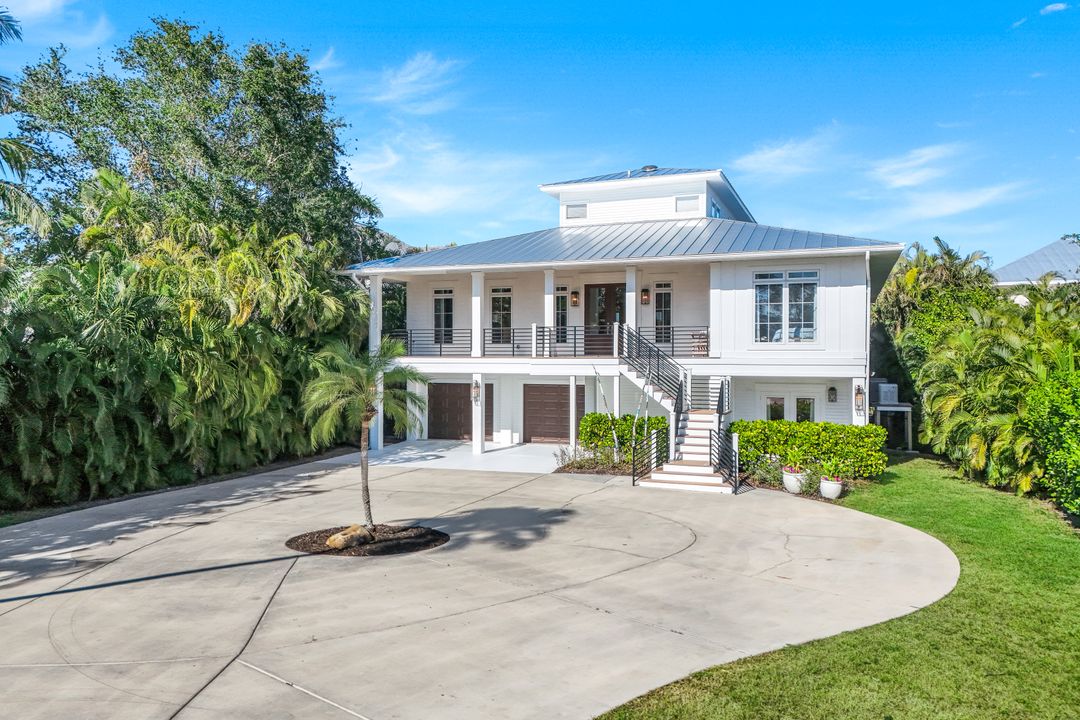 4252 Tarpon Ave, Bonita Springs, FL 34134