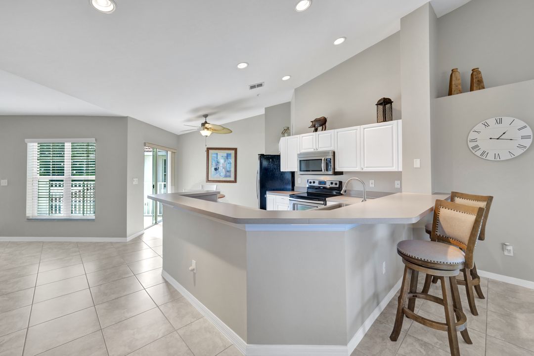 4960 Deerfield Way #204, Naples, FL 34110