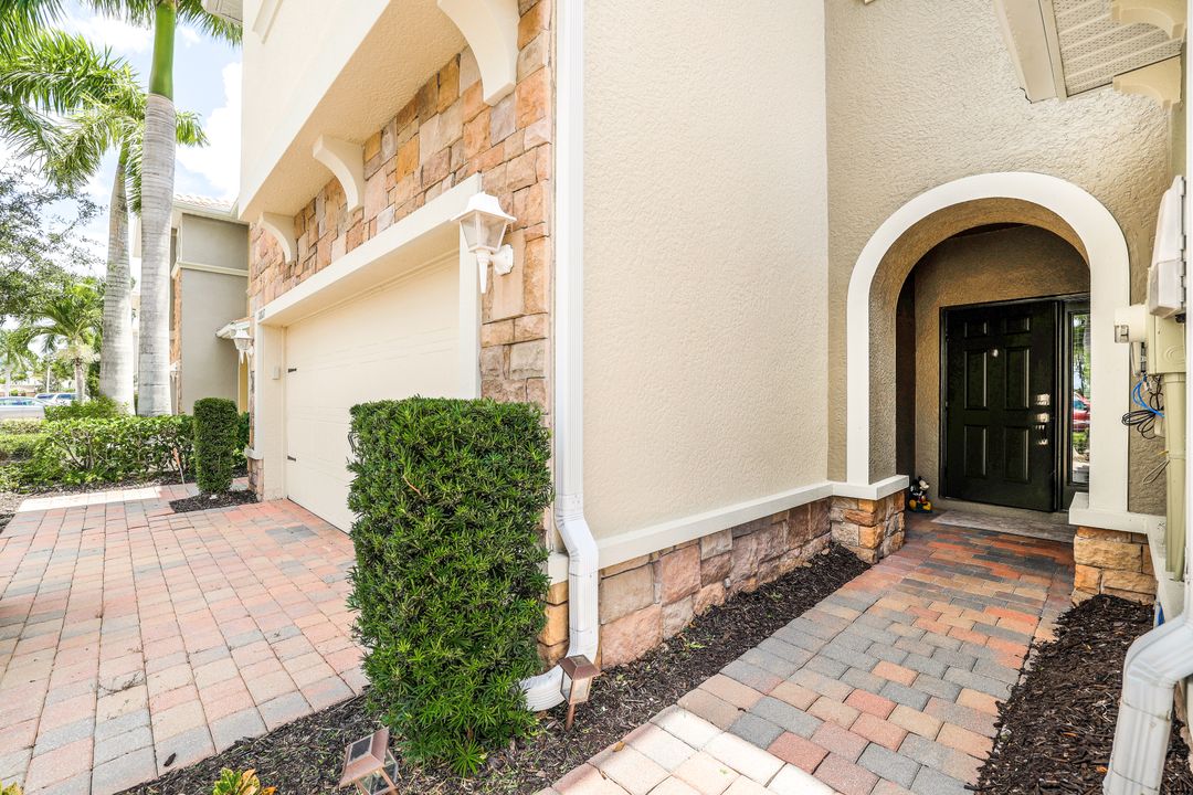 10825 Alvara Way, Bonita Springs, FL 34135