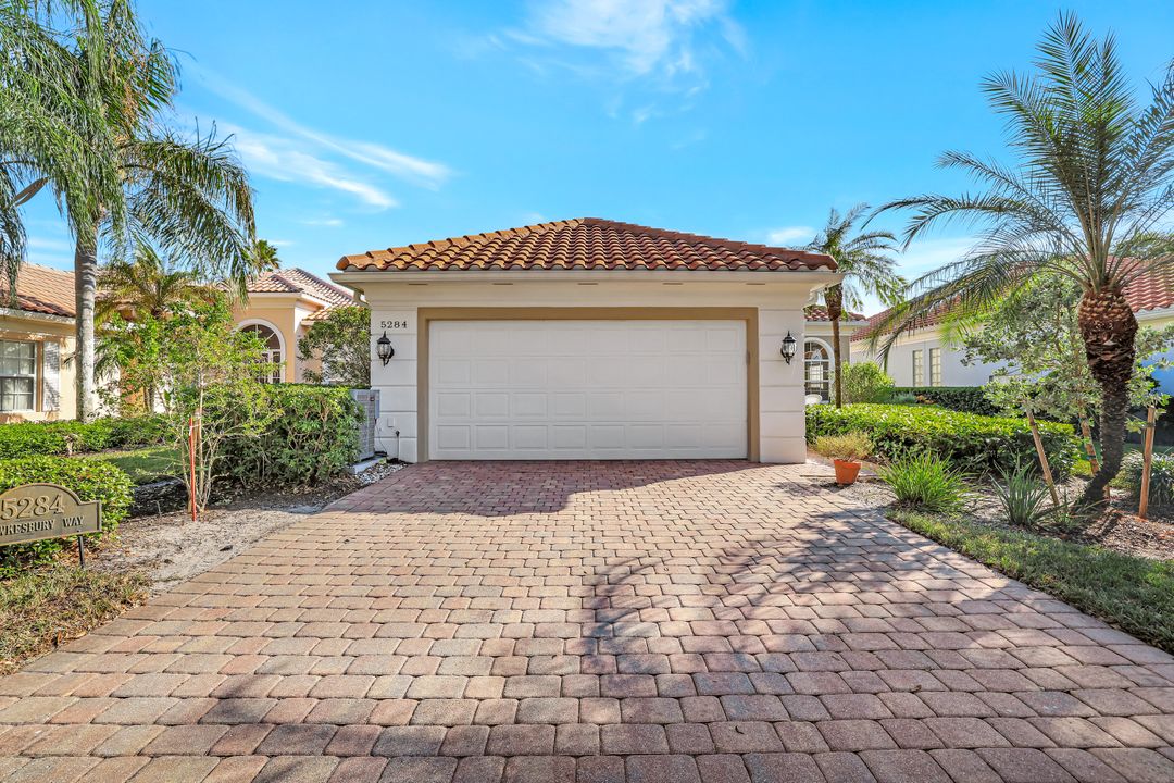 5284 Hawkesbury Way, Naples, FL 34119