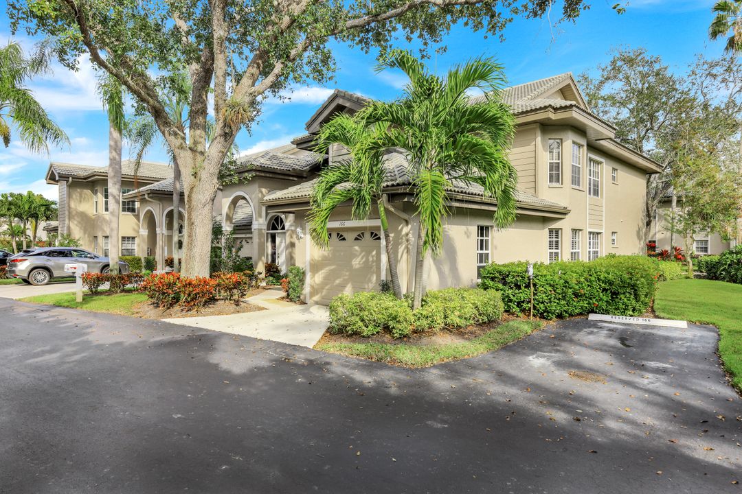 166 Via Perignon, Naples, FL 34119