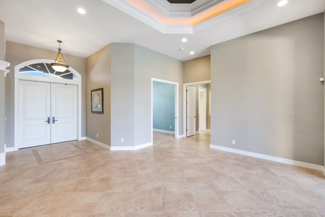 8955 Lely Island Cir, Naples, FL 34113