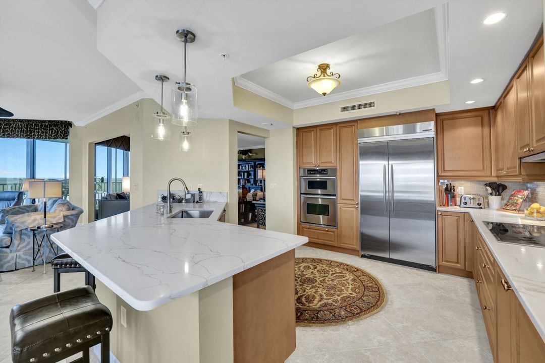 1050 Borghese Ln #1101, Naples, FL 34114