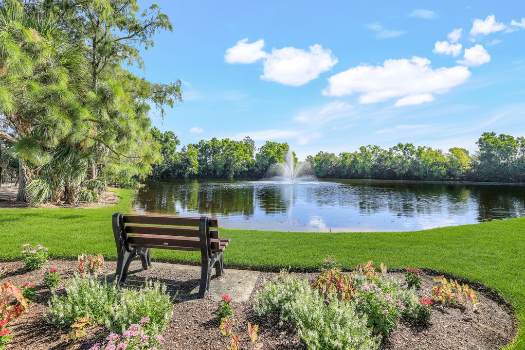 7360 Glenmoor Ln #4301, Naples, FL 34104