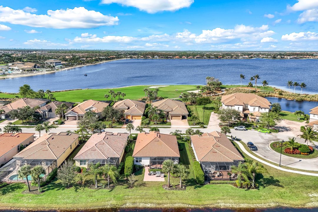 9069 Siesta Bay Dr, Naples, FL 34120