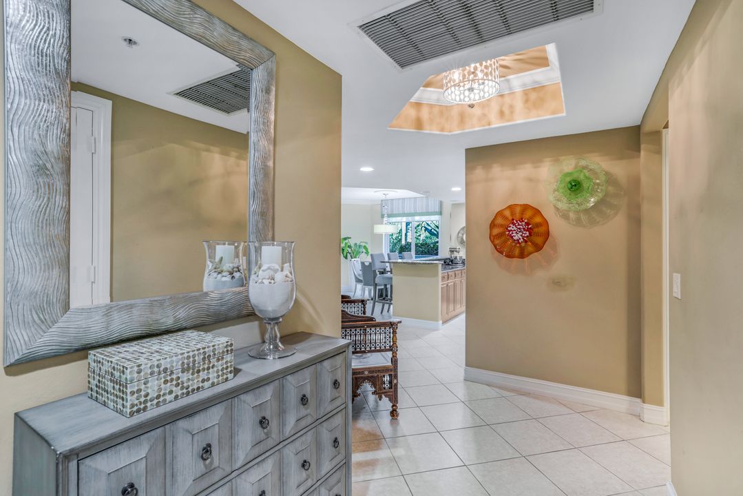 2728 Tiburon Blvd E, Naples, FL 34109