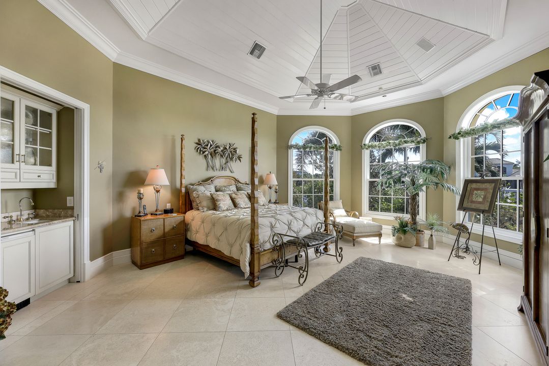 27801 Marina Pointe Dr, Bonita Springs, FL 34134