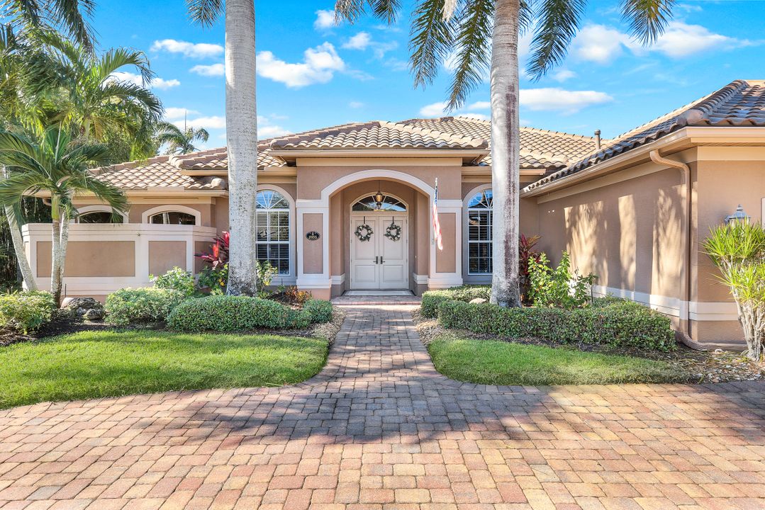 8955 Lely Island Cir, Naples, FL 34113