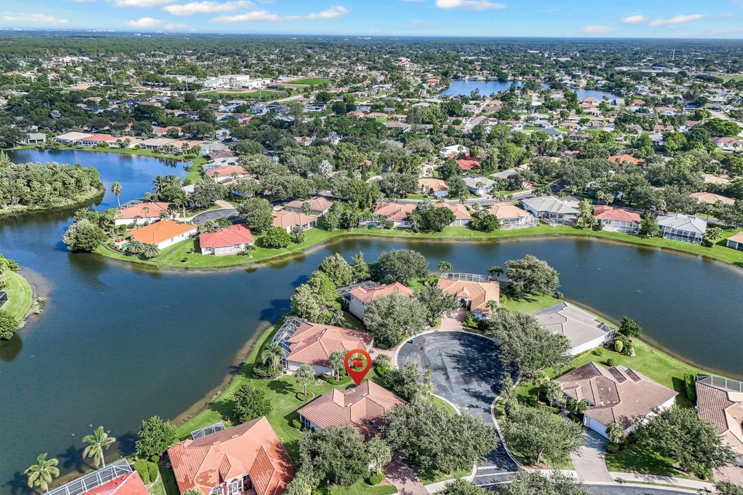 3968 Ruxton Rd, Naples, FL 34116