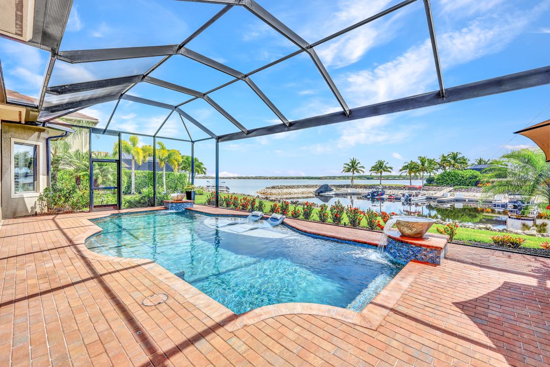 9206 Marble Stone Dr, Naples, FL 34120