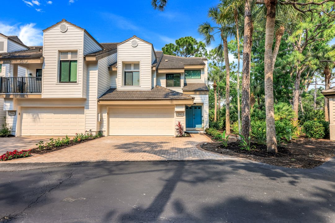 27002 Oakwood Lake Dr, Bonita Springs, FL 34134