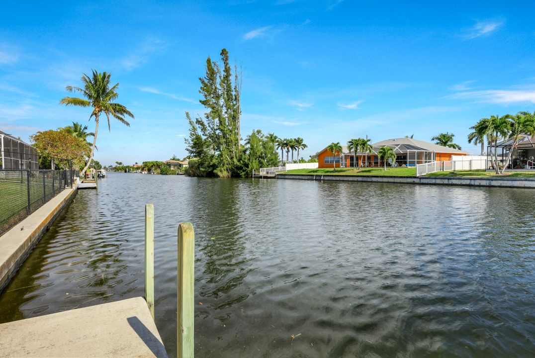 1401 SW 4th Pl, Cape Coral, FL 33991