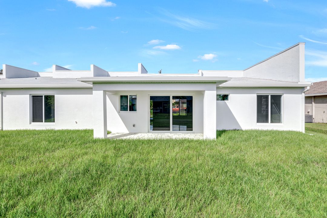 23 NE 16th Pl, Cape Coral, FL 33909